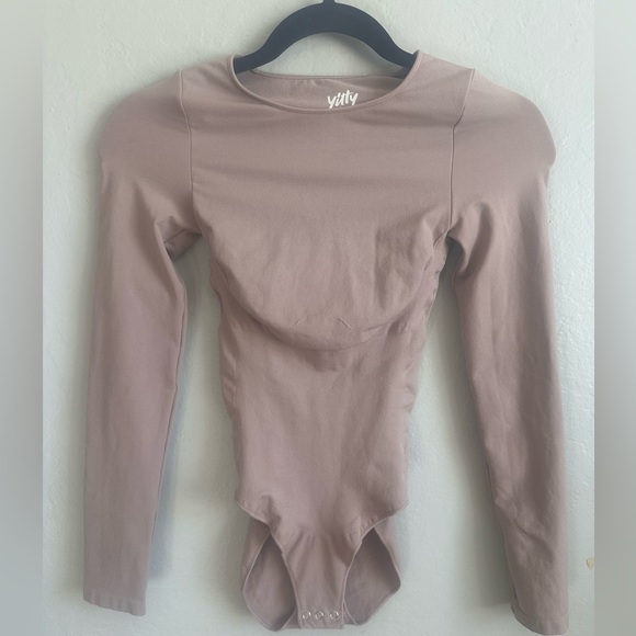 Yitty Long Sleeve ShapeWear Bodysuit Size M/L - Picture 4 of 4